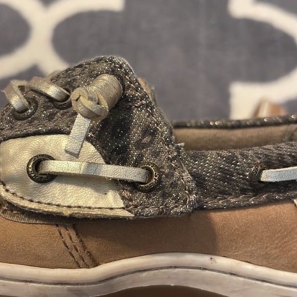 Toddler size 9.5 Sperrys - Picture 4 of 4